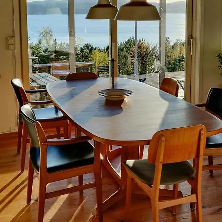 With Views Of The Oslofjord On Nesodden Σπίτι διακοπών *